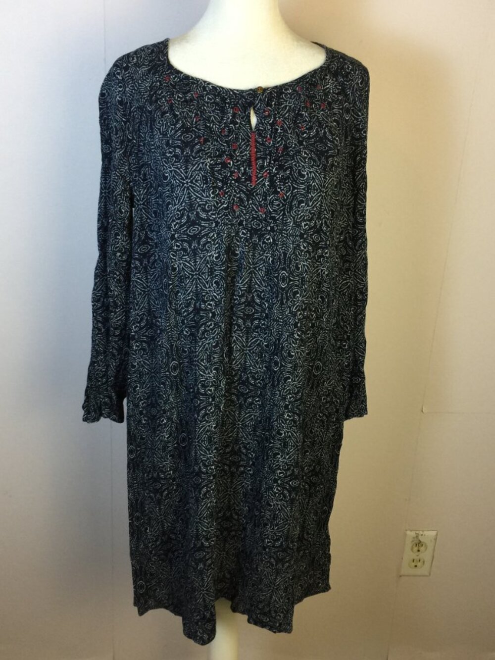 Velvet By Graham Spencer Mini Tunic Dress Sz S Womans Navy Red Embroidered Boho